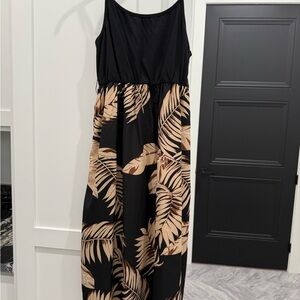 PatPat Black and Tan Leaf Pattern Dress